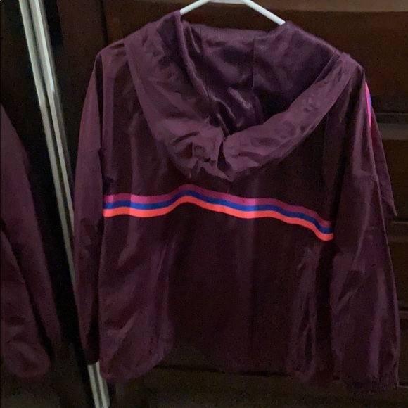 Water-Resistant GapFit jacket - Picture 2 of 2